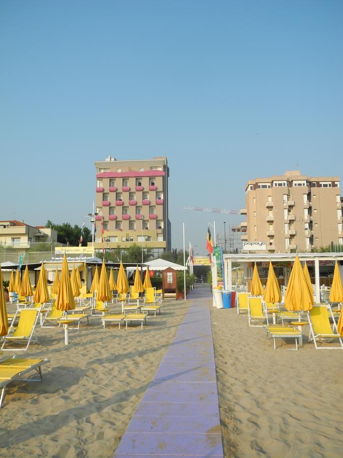 Hotel Atlantic Vista Mare Pesaro Kültér fotó