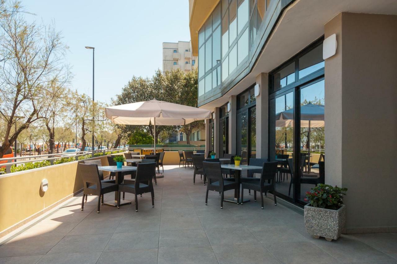 Hotel Atlantic Vista Mare Pesaro Kültér fotó