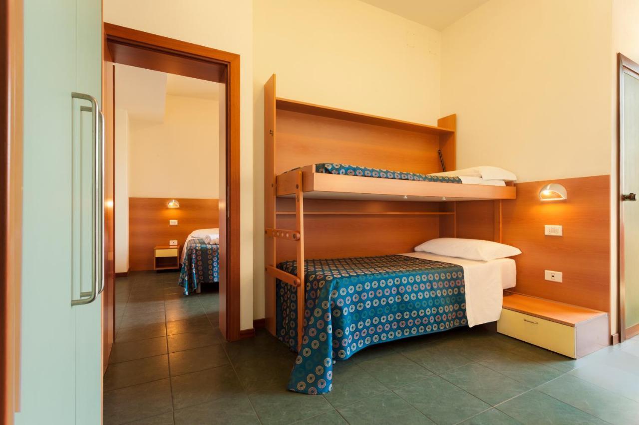 Hotel Atlantic Vista Mare Pesaro Kültér fotó